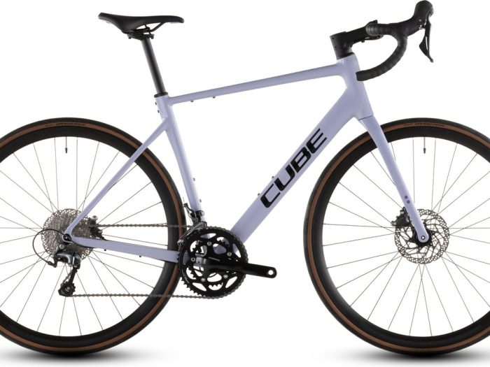 Cube Attain Race cyclamen´n´black