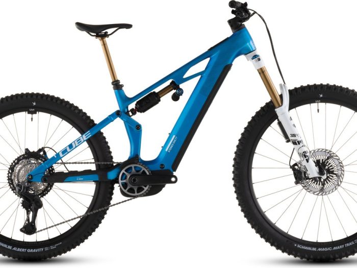 Cube Stereo Hybrid ONE44 HPC AT 800 actionteam