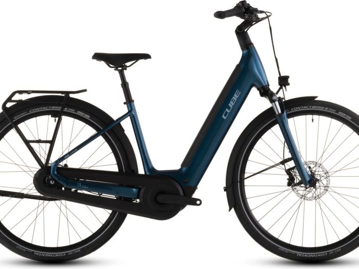 Cube Supreme RT Hybrid Deluxe EX 600 black’n’chrome Easy Entry