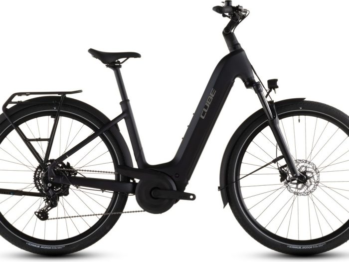 CUBE TOURING HYBRID ONE 600 – Easy Entry – Trekking E-Bike – 2026 – coal / chrome