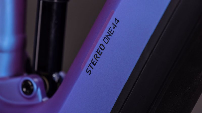 Cube Stereo Hybrid ONE44 EXC 800 blueiris´n´black